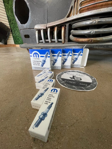 16pcs SP143877AB Spark Plug Set – OEM Replacement for Ford 4.6L / 5.4L / 6.8L V8 Engines